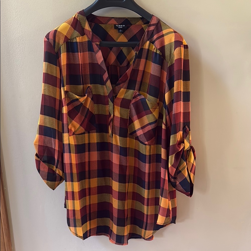 Worn Once Size 2x Torrid Burnt Red and Gold Cuffed Sleeve Blouse
